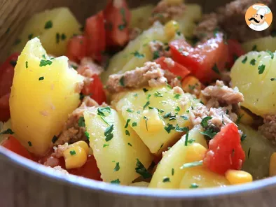 Salade de pommes de terre, thon et tomates